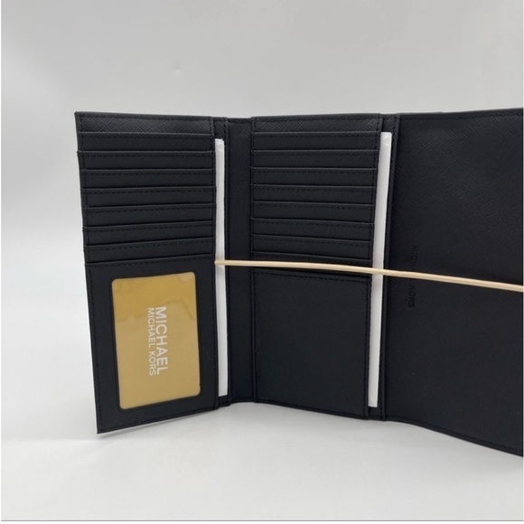 Michael Kors Large Trifold Wallet Black Leather Rich
Black/Gold - Picture 6 of 8